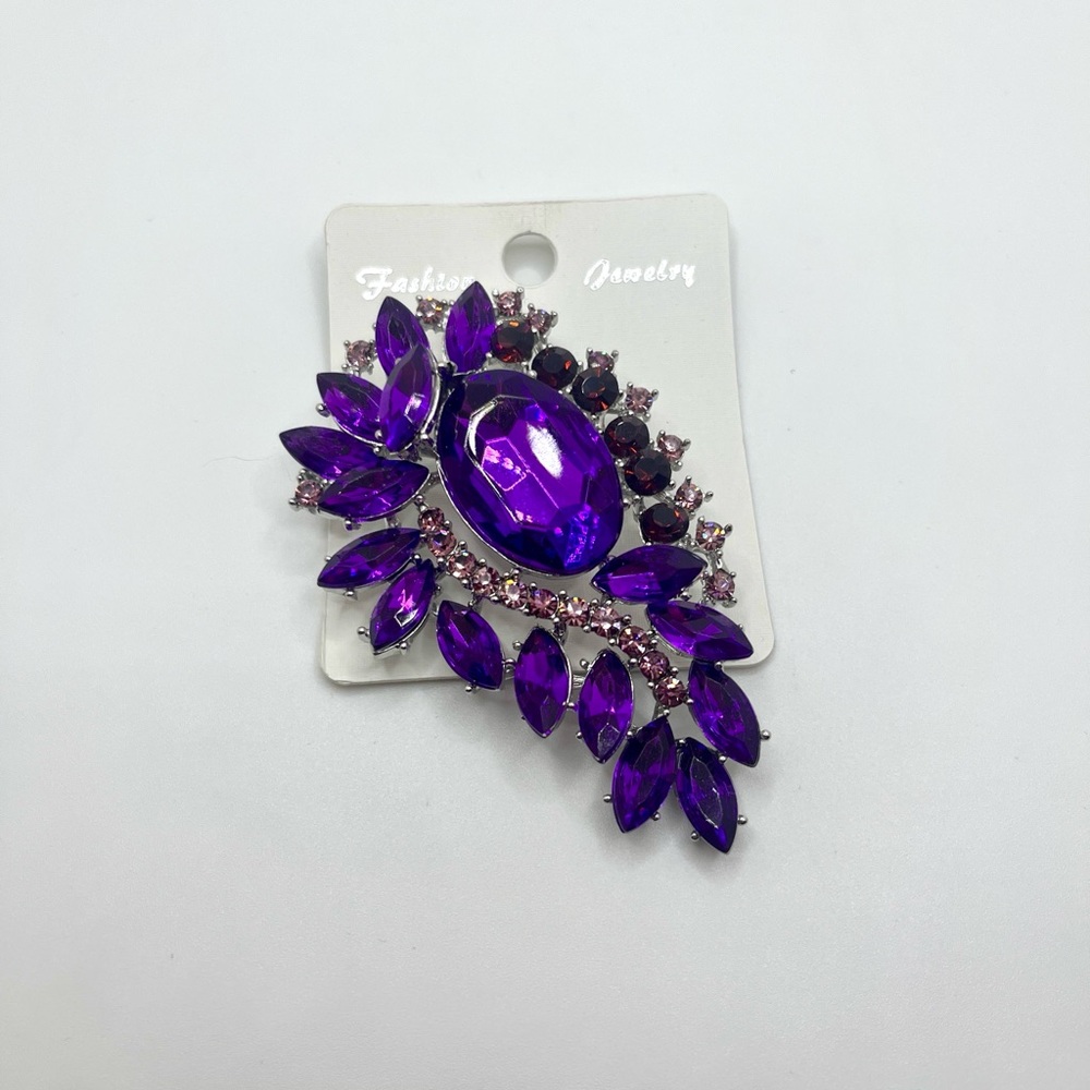 Amethyst Shine Crystal Brooch - Women fashion Jewelry. - Picture 3 of 6